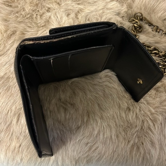 LOUIS VUITTON Epi Unisex Bi-Fold Wallet w/Unbranded Chain, Authentic, GUC - Picture 4 of 10